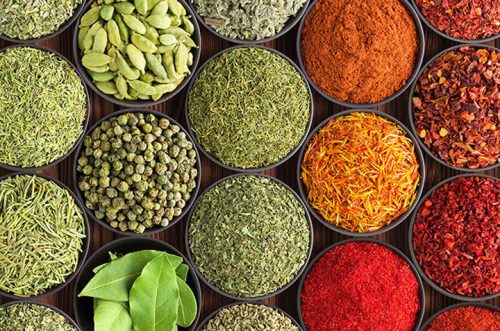 بررسی پرطرفدارترین ادویه‌های کیلویی در بازار ایران