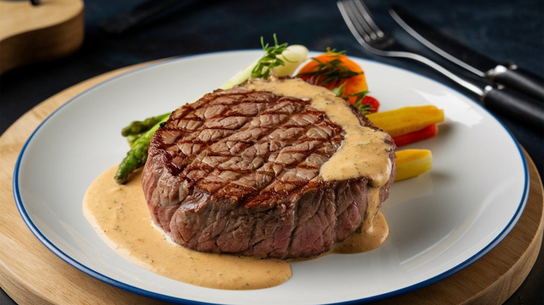 سس استیک فلفل سیاه