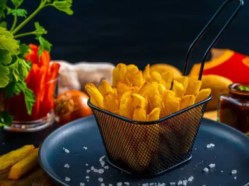 طرز تهیه سیب زمینی سرخ کرده به سبک مک دونالد